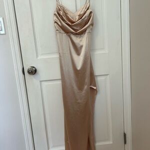 Wedding Guest: Elegant Satin Gown in Champagne